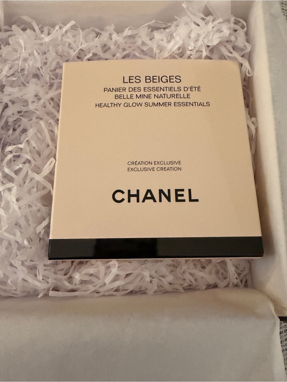 Chanel Les Beiges Summer Essentials Set -limited edition bag and Cosmetics - Picture 3 of 7
